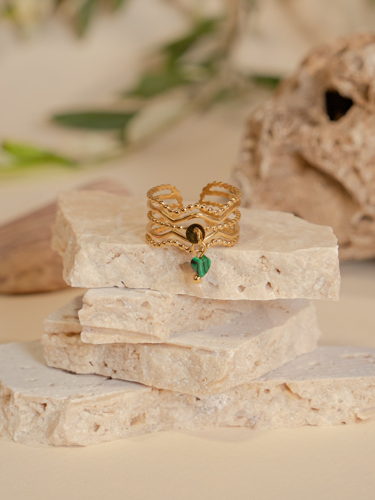 Multi-chaînes ring with stone heart ayo