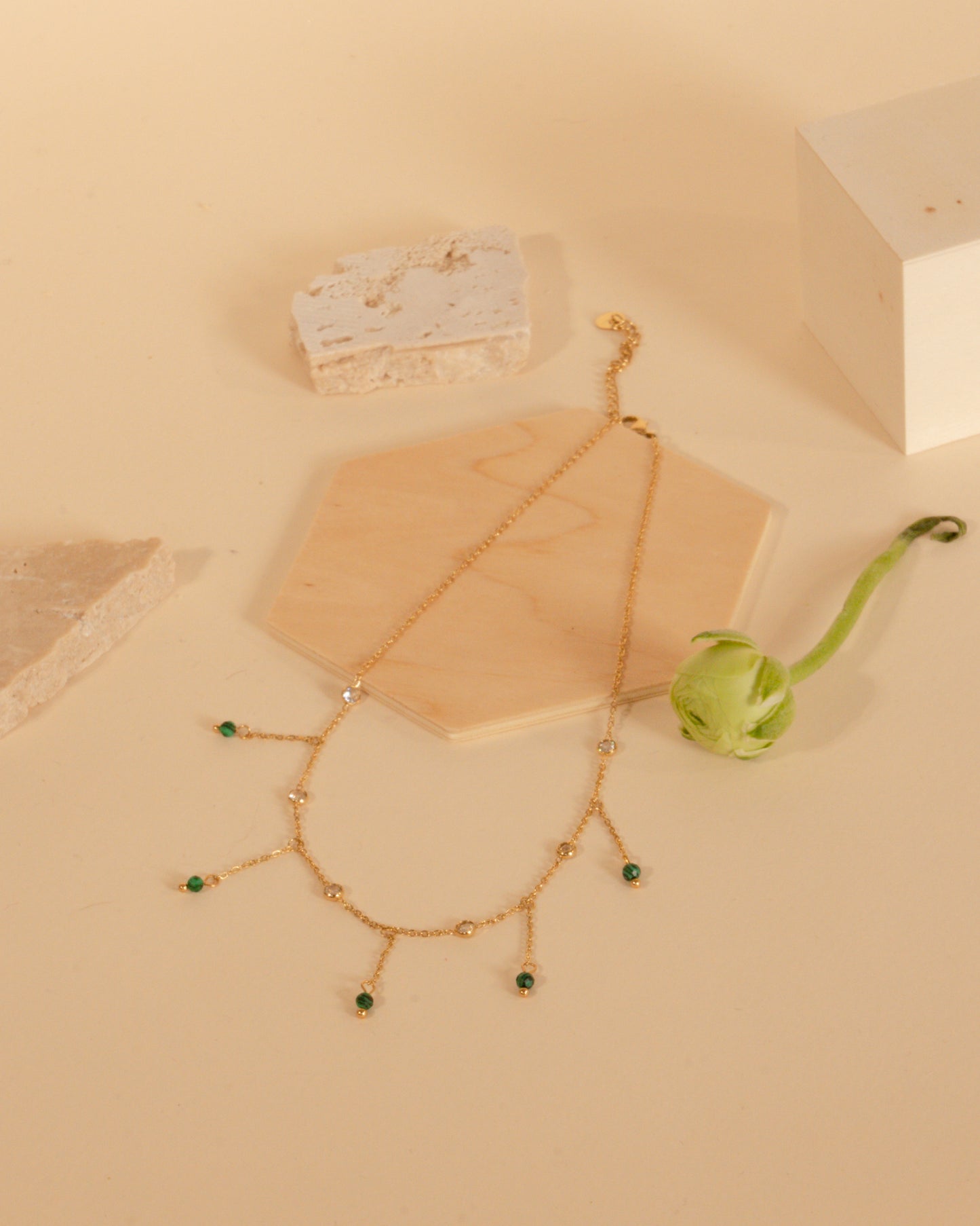 Pearl necklace and Moa rhinestones