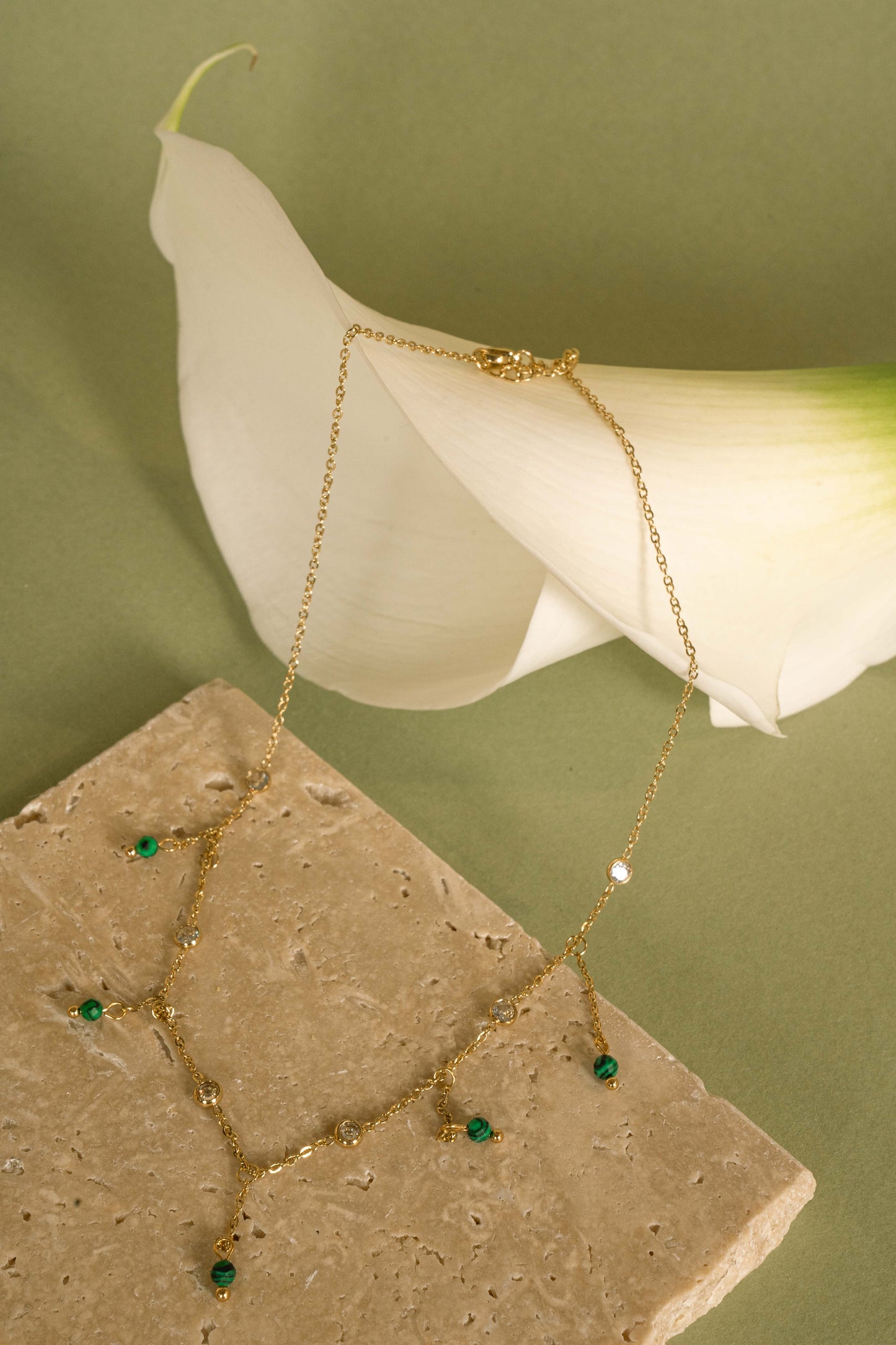 Pearl necklace and Moa rhinestones