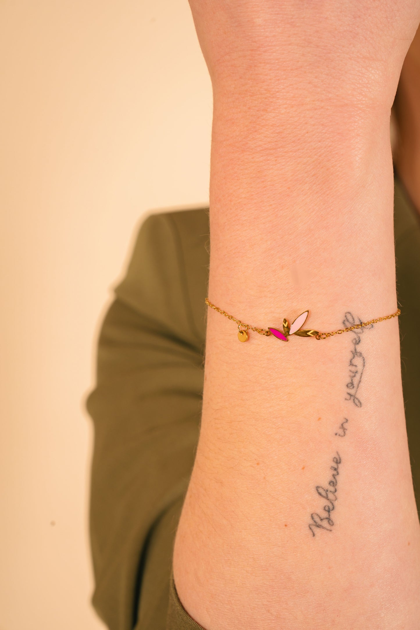Yoni leaves bracelet