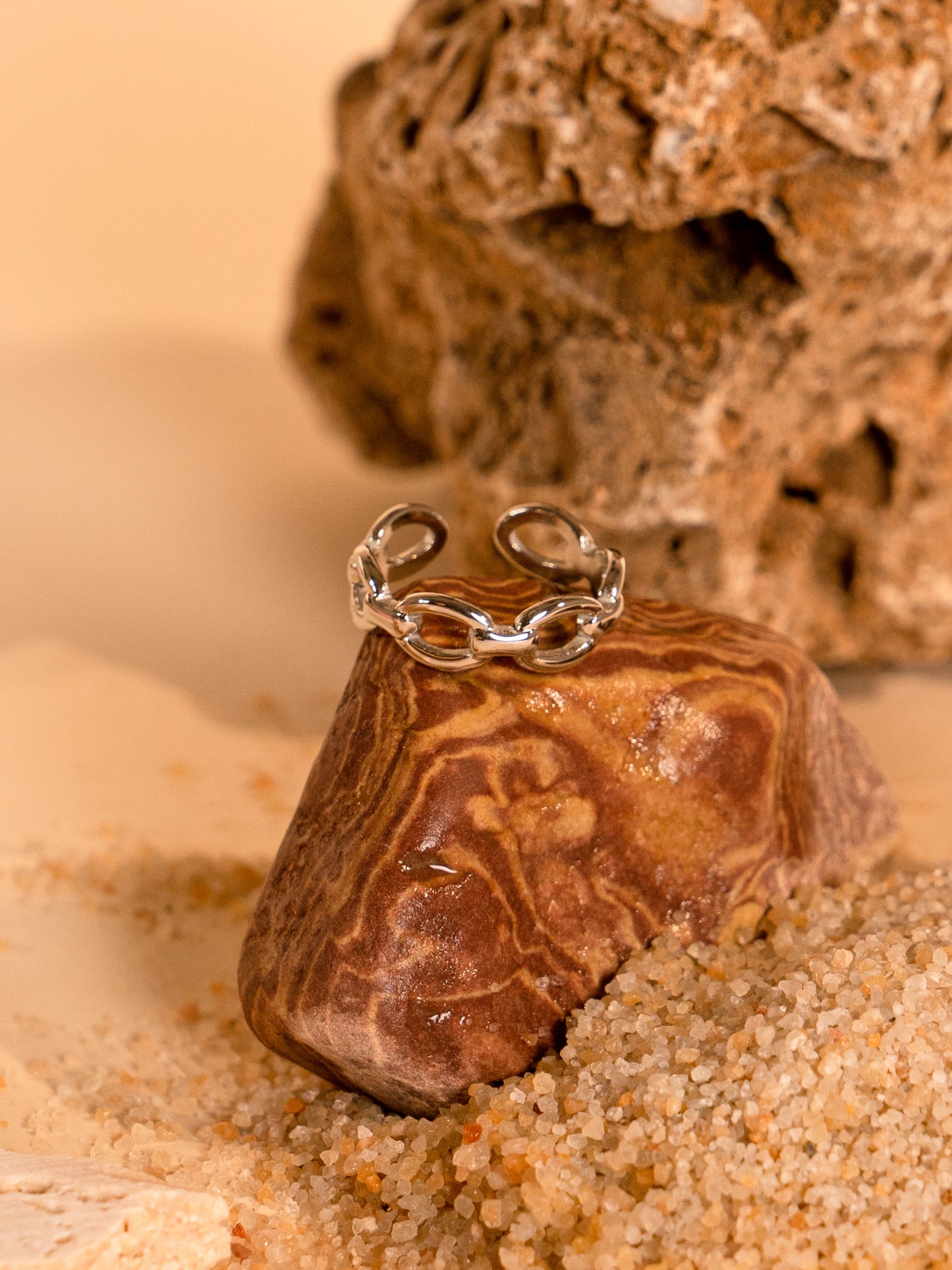 Eniola links ring