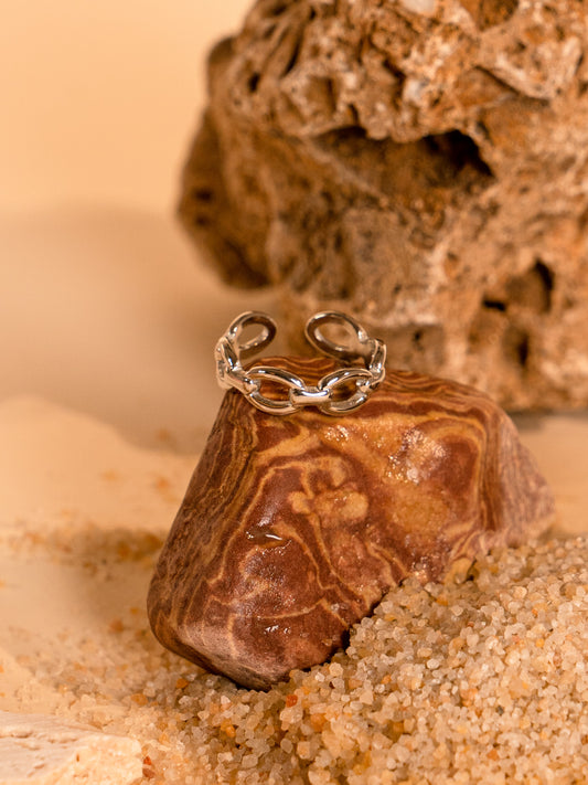 Eniola links ring